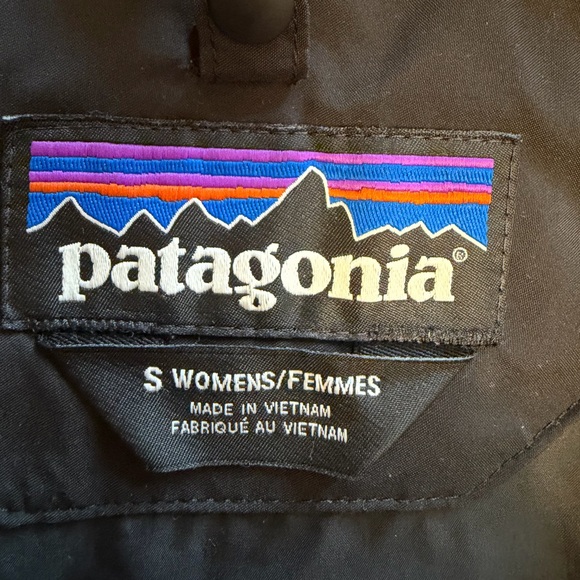 Patagonia Black Hooded Yosemite Falls Trench S - Picture 4 of 9